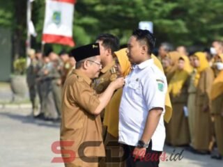 Pj Bupati Pimpin Langsung Pemasangan PIN Sebagai Bentuk Hari Jadi Kabupaten Pasuruan Ke 1095