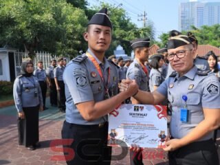 Penghargaan Kejuaraan Nasional Federasi Oleh Kakanwil Kemenkumham Jatim