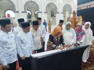 Gubernur Jatim Khofifah Resmikan Masjid Khas Krampyangan di Kawasan Taman Makkah