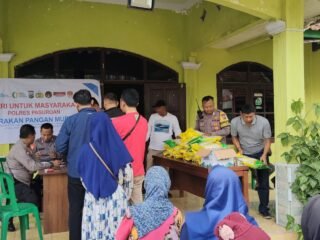 Polres Pasuruan Turunkan Program Pemerintah, Gelar Pasar Murah untuk Masyarakat