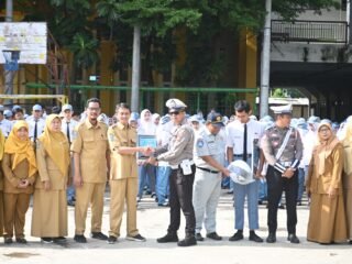 Dari Langkah Biasa Menjadi Legenda: Sorak-Sorak untuk Sang "Pahlawan Helm" SMKN 1 Bangil