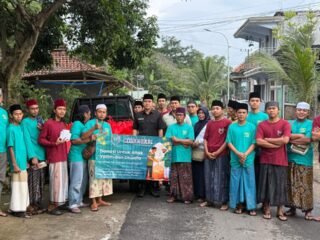 Jelang Idul Fitri, Wakil Ketua DPRD Pasuruan Zaini Silaturahmi ke Senior Partai di Pohjentrek