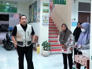 Bupati Pasuruan Sidak Puskesmas Raci Jelang Lebaran, Pastikan Layanan Kesehatan Buka 24 Jam