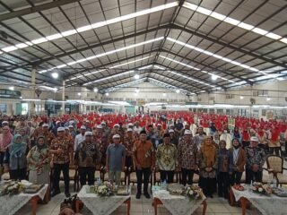 Gelontorkan Rp12,6 Miliar, Pemkab Pasuruan Salurkan BLT DBHCHT untuk Ribuan Buruh Rokok
